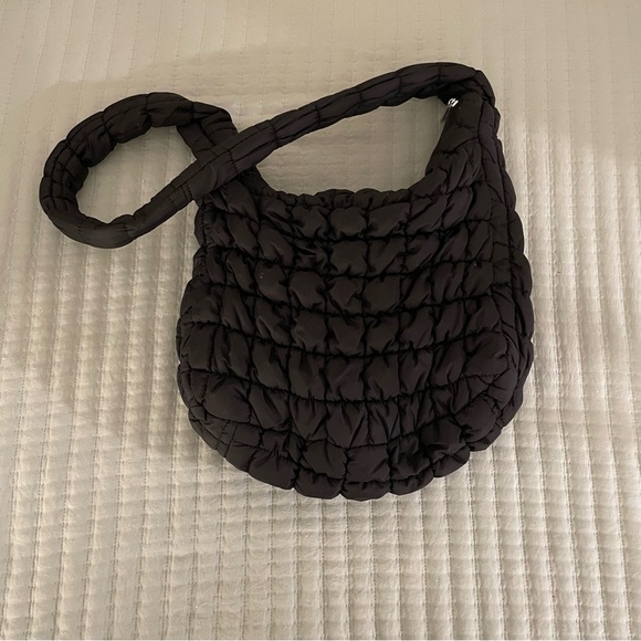 Quilted Pleated Plaid Shoulder Bag with Zipper - Picture 4 of 8